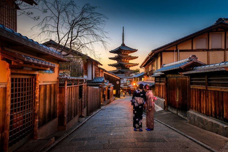 Rural Ryokan Hospitality: Seasonal Kaiseki and Tatami Living