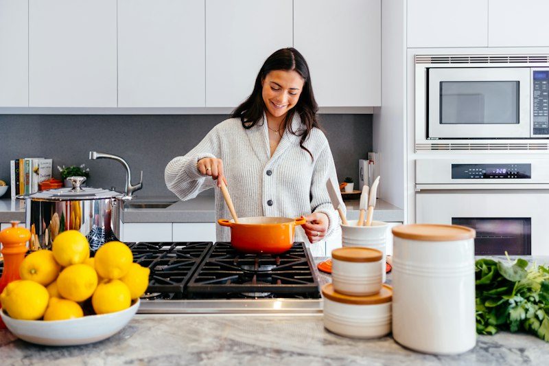 Cast Iron Maintenance: The 10-Minute Re-Seasoning Protocol