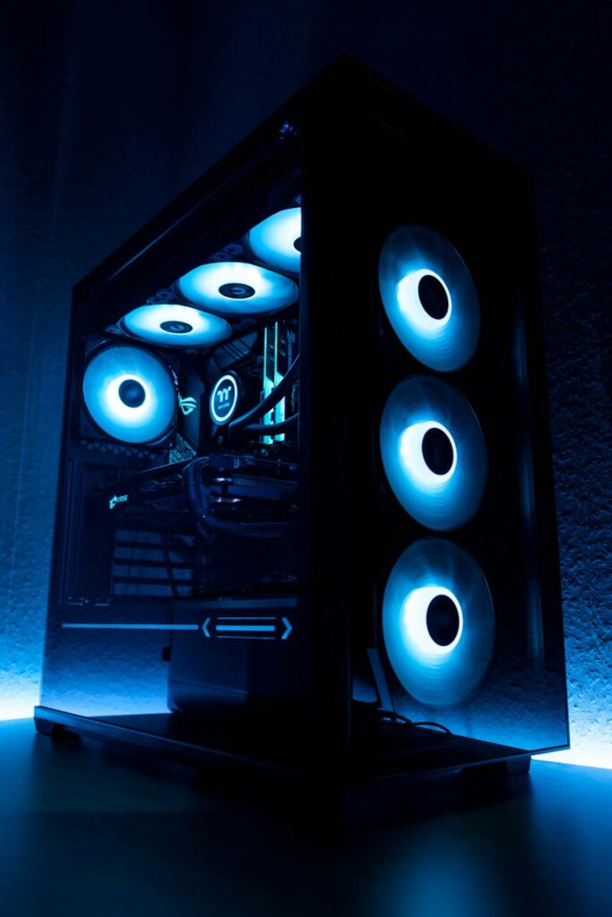 Passive Cooling for Silent Home Desktops: Fanless Architecture